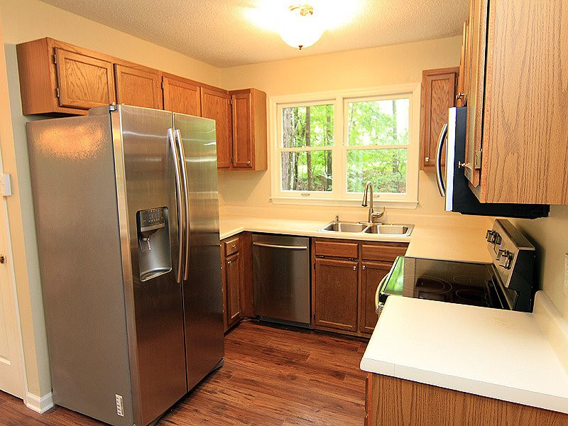 2 Thorne Ridge Drive Durham, NC 27713 - Photo 5 of 14 Kitchen