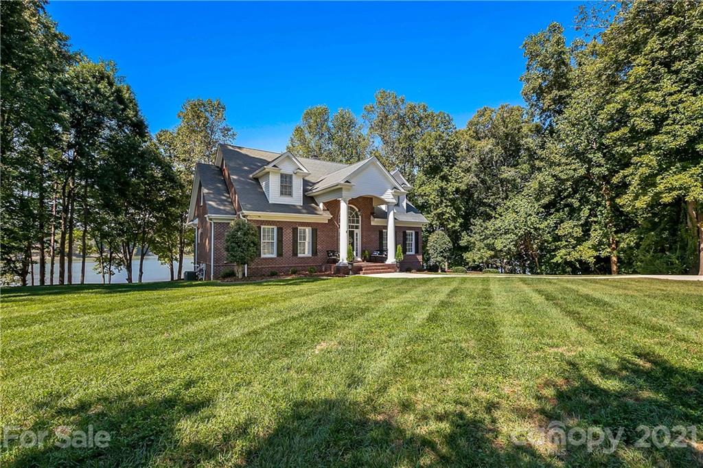 5632 Plantation Ridge Road Charlotte, NC 28214 - Photo 3 of 48 Gallery Image 3
