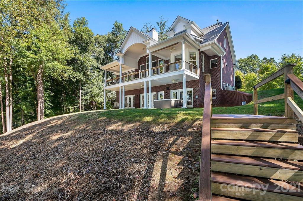 5632 Plantation Ridge Road Charlotte, NC 28214 - Photo 8 of 48 Gallery Image 8