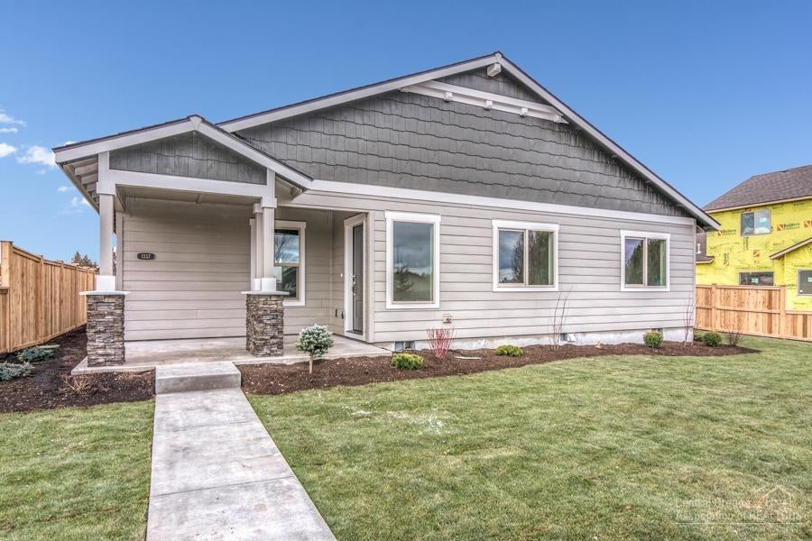 1467 Southwest 23rd Street Redmond, OR 97756 - Photo 1 of 24 Primary Photo