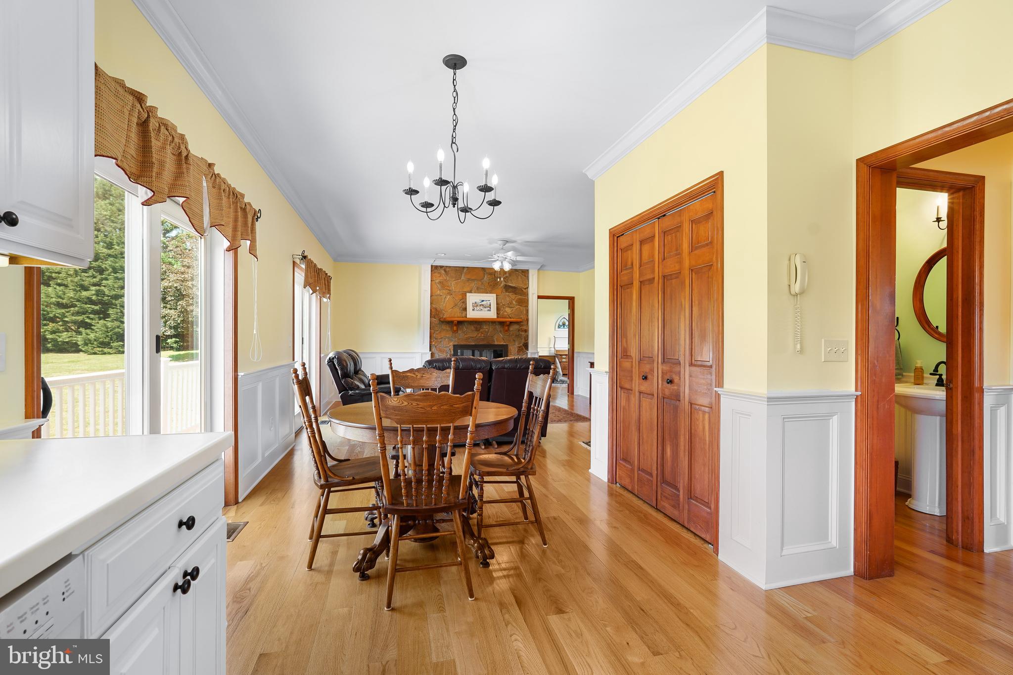 42 Morgan Creek Road Earleville, MD 21919 - Photo 27 of 50 Seating area in kitchen