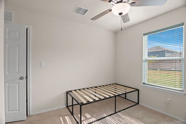 $1,975 | 13734 Crossbow, San Antonio, TX 78253