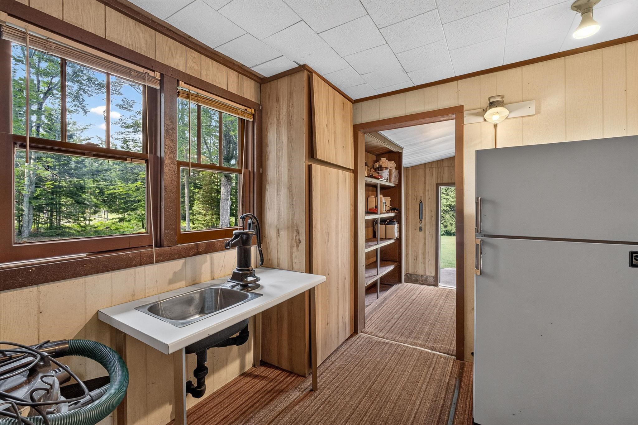 W4220 Number 7 Road Menominee, MI 49858 - Photo 12 of 54
