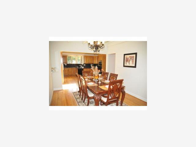871 Clinton Road Los Altos, CA 94024 - Photo 5 of 9 Gallery Image 5