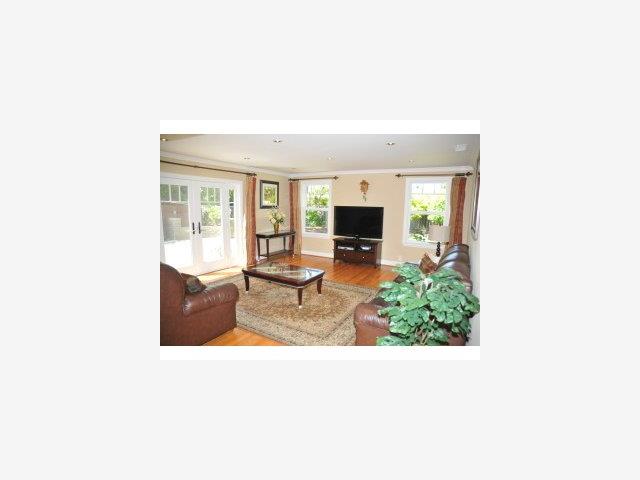 871 Clinton Road Los Altos, CA 94024 - Photo 6 of 9 Gallery Image 6