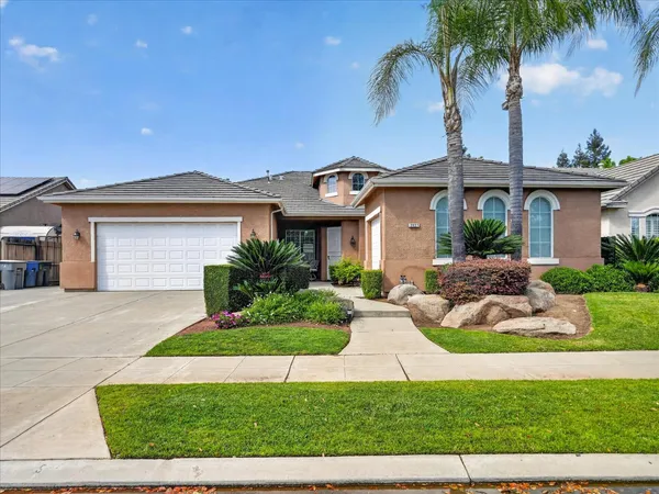 $635,000 | 2927 Browning Avenue, Clovis, CA 93611