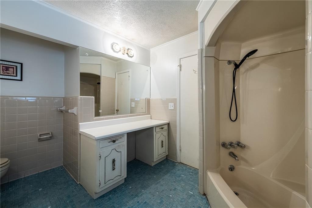 111 Chappell Road Southwest Atlanta, GA 30314 - Photo 15 of 26 Gallery Image 15