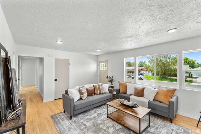 343 East 6990th Street South Midvale, UT 84047 - Photo 6 of 45