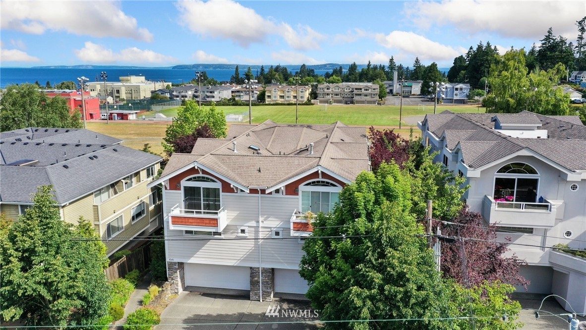 641 Bell Street, Unit 102 Edmonds, WA 98020 - Photo 1 of 40