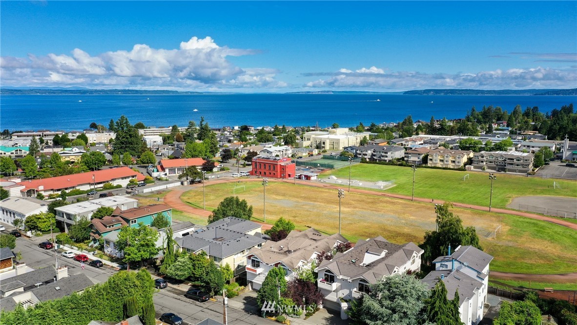 641 Bell Street, Unit 102 Edmonds, WA 98020 - Photo 2 of 40