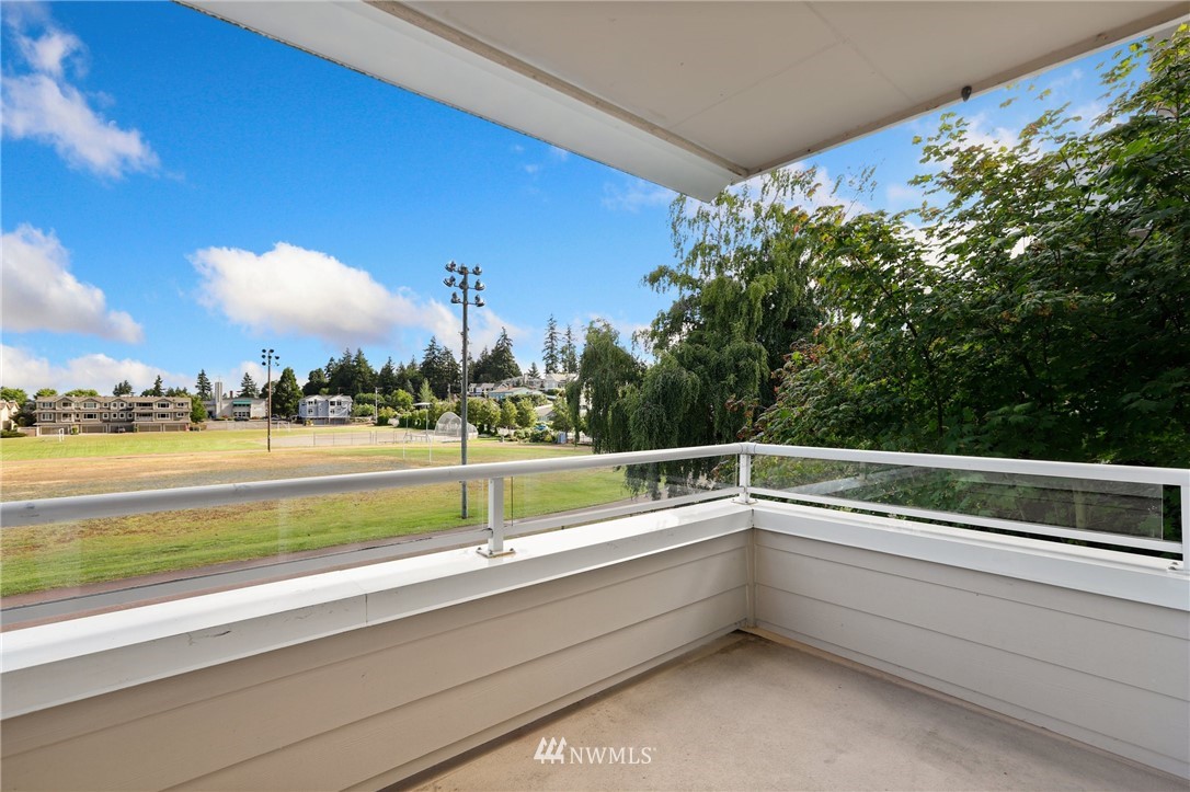 641 Bell Street, Unit 102 Edmonds, WA 98020 - Photo 11 of 40