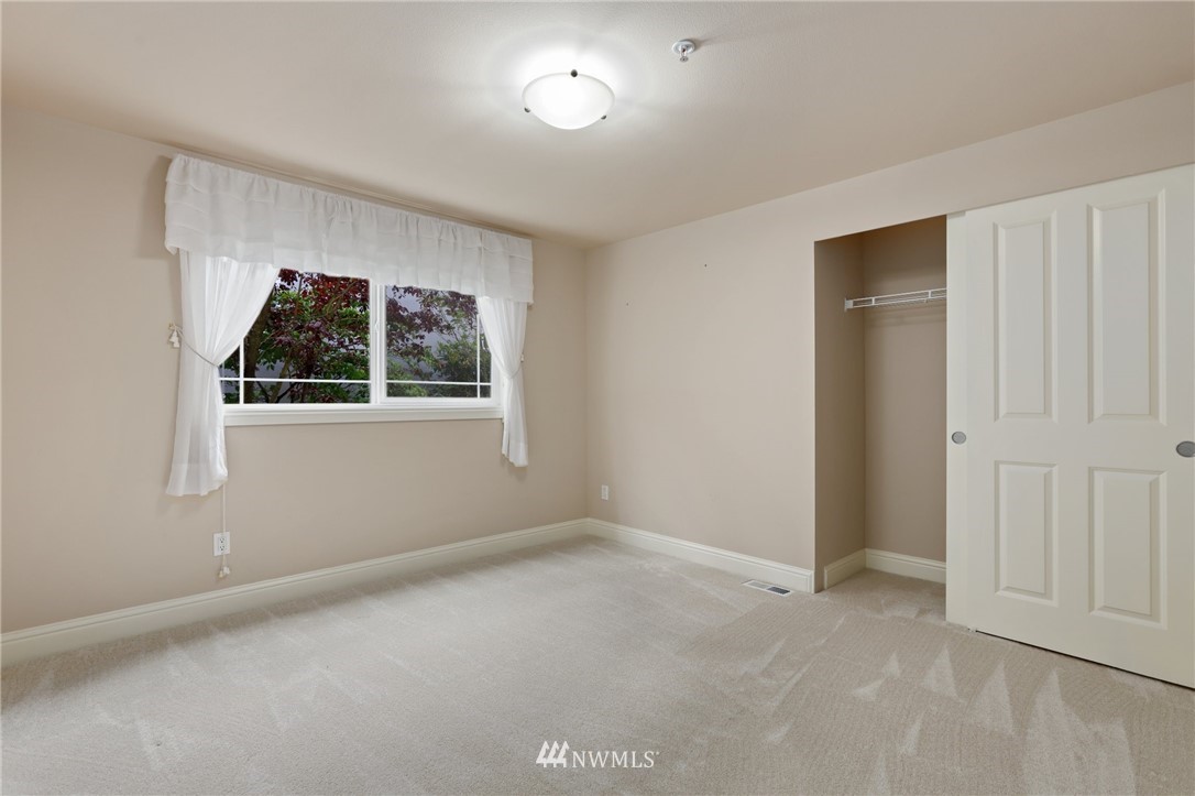 641 Bell Street, Unit 102 Edmonds, WA 98020 - Photo 12 of 40
