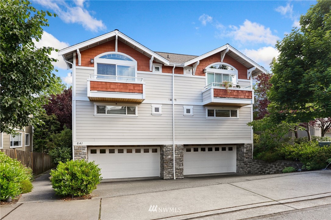 641 Bell Street, Unit 102 Edmonds, WA 98020 - Photo 4 of 40