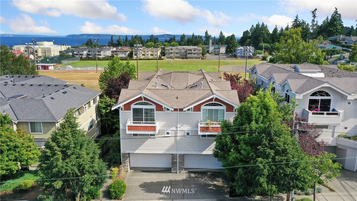 641 Bell Street, Unit 102 Edmonds, WA 98020 - Photo 31 of 40