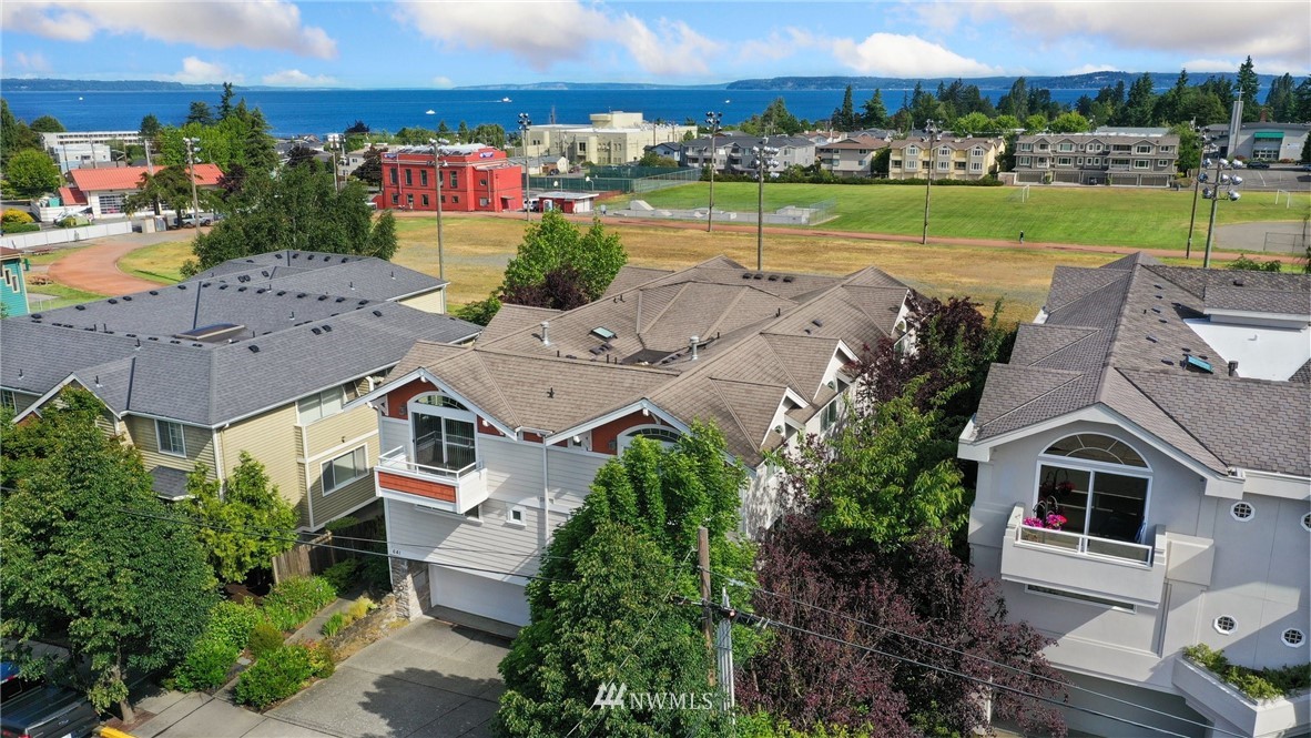 641 Bell Street, Unit 102 Edmonds, WA 98020 - Photo 32 of 40