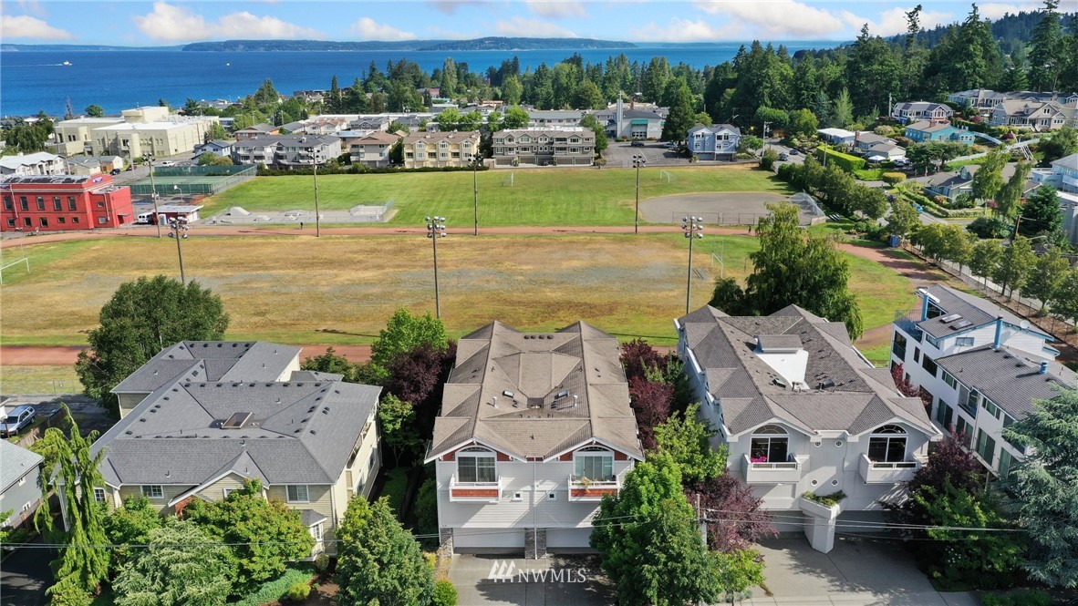 641 Bell Street, Unit 102 Edmonds, WA 98020 - Photo 35 of 40