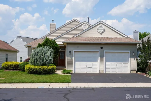 $599,900 | 64 Vineyard Court, Monroe Township, NJ 08831