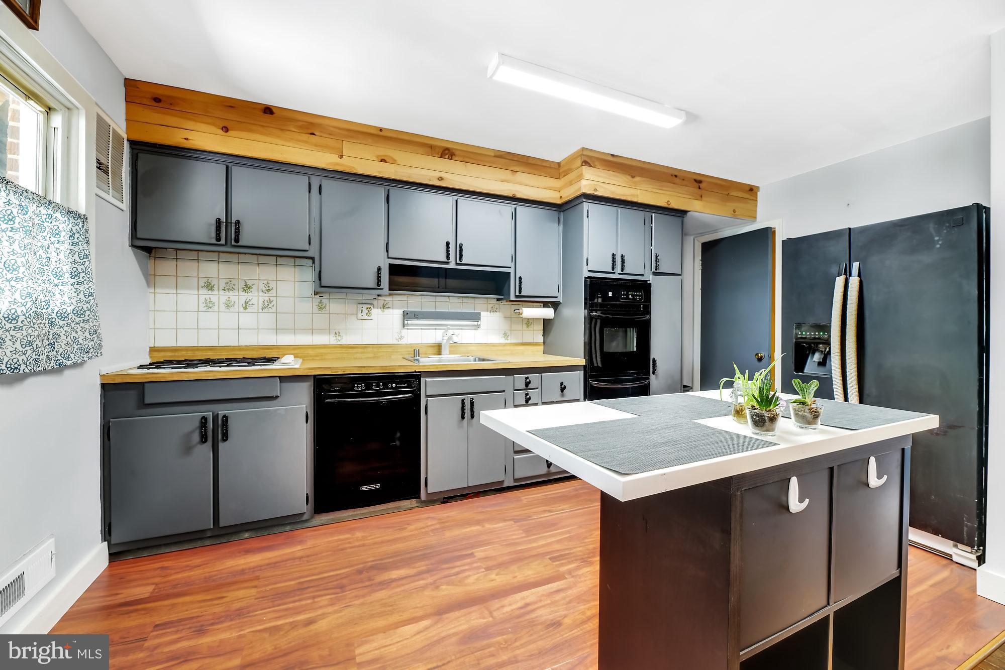 8045 North Boundary Road Baltimore, MD 21222 - Photo 9 of 29