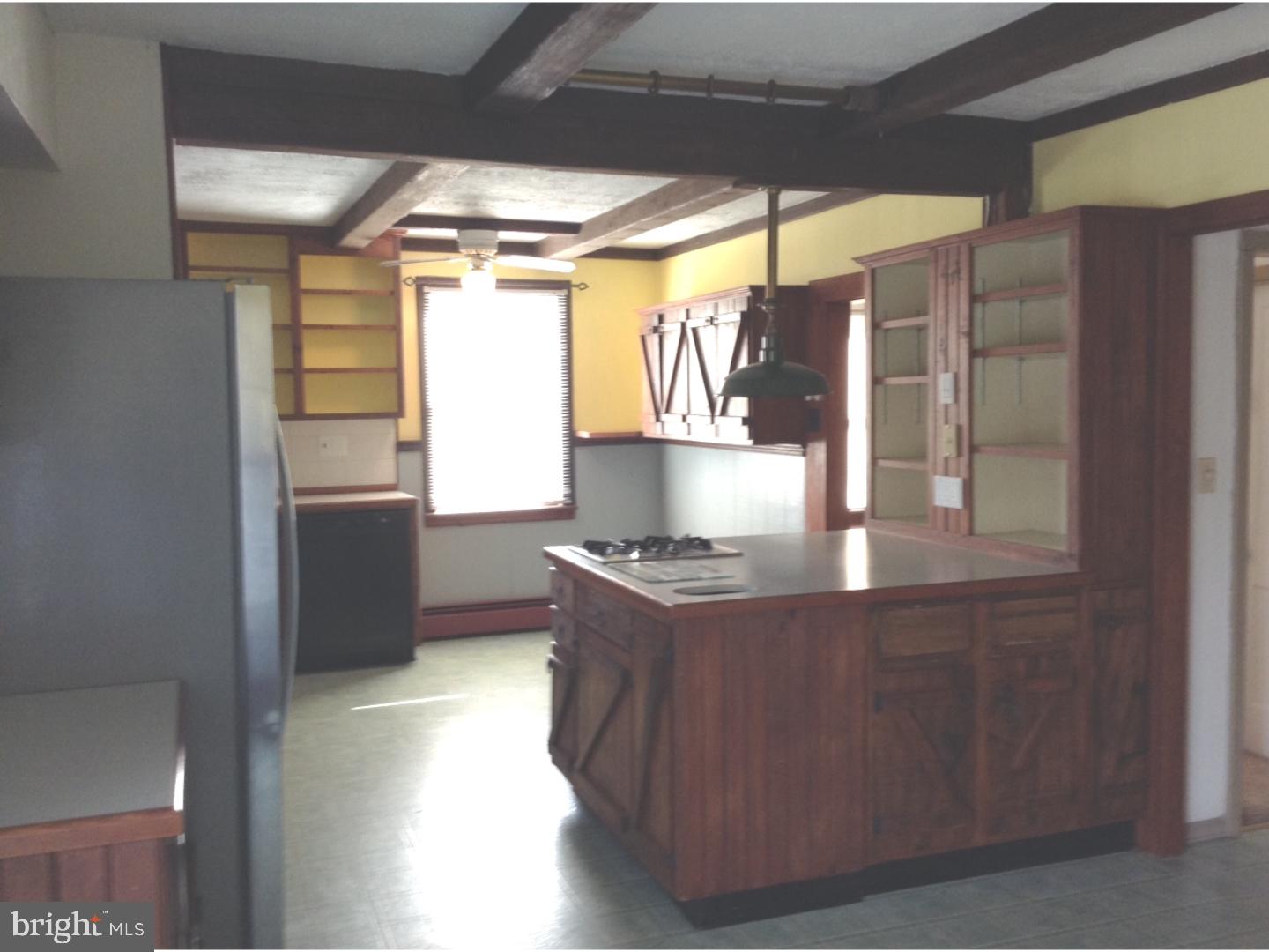715 Rosa Avenue Croydon, PA 19021 - Photo 6 of 23 Kitchen