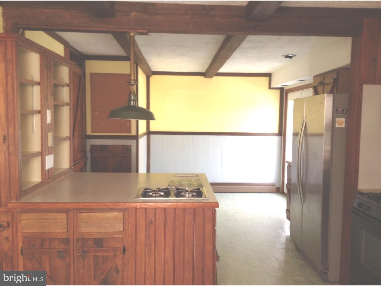 715 Rosa Avenue Croydon, PA 19021 - Photo 9 of 23 Kitchen