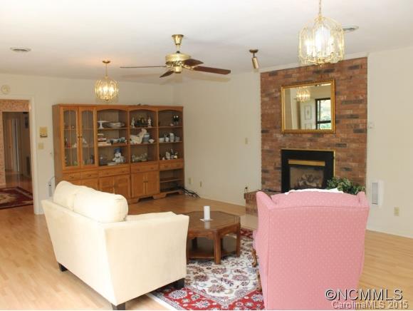 81 Whitaker Circle Fairview, NC 28730 - Photo 2 of 9 Gallery Image 2