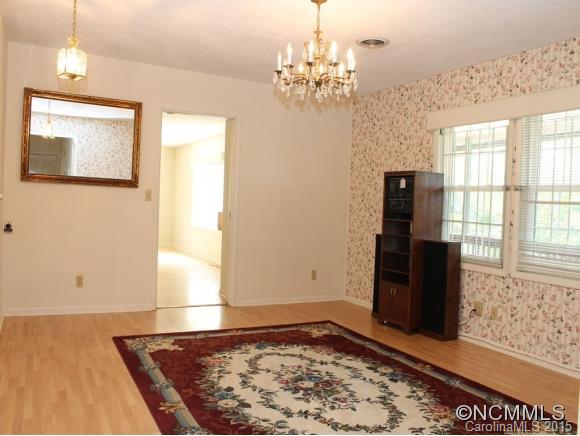 81 Whitaker Circle Fairview, NC 28730 - Photo 5 of 9 Gallery Image 5