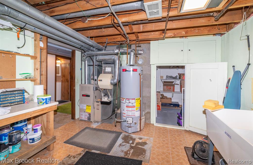 1313 Oakley Road Clawson, MI 48017 - Photo 29 of 39 Gallery Image 29
