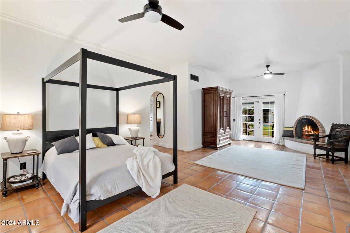 8712 North 68th Street Paradise Valley, AZ 85253 - Photo 17 of 44 Primary Suite