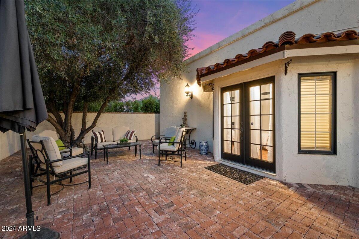 8712 North 68th Street Paradise Valley, AZ 85253 - Photo 19 of 44 Primary Patio