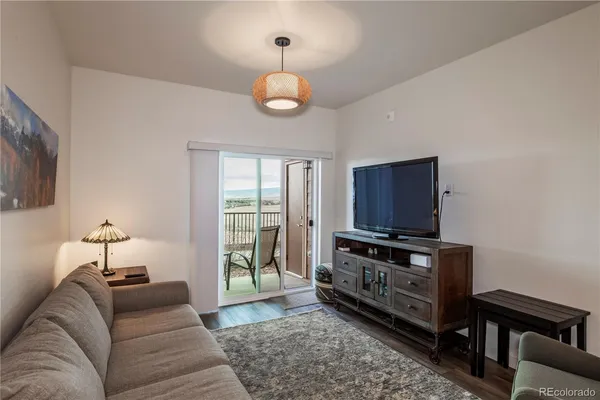 $2,400 | 9962 West Victoria Place, Unit 106, Littleton, CO 80127