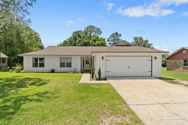 $2,200 | 2121 Oakstream Avenue, Pensacola, FL 32526