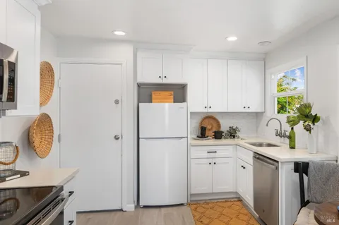 $699,000 | 2005 Adrian Street, Napa, CA 94559