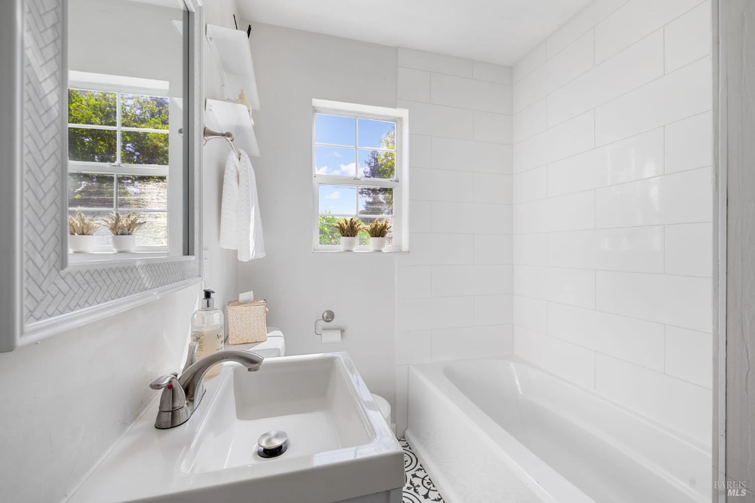 2005 Adrian Street Napa, CA 94559 - Photo 24 of 32 a bathroom with a sink and a bathtub