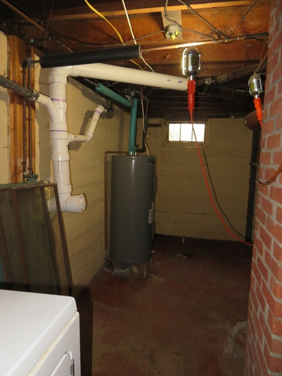 34 R Pine Street Norton, MA 02766 - Photo 17 of 20 a utility room with dryer and washer