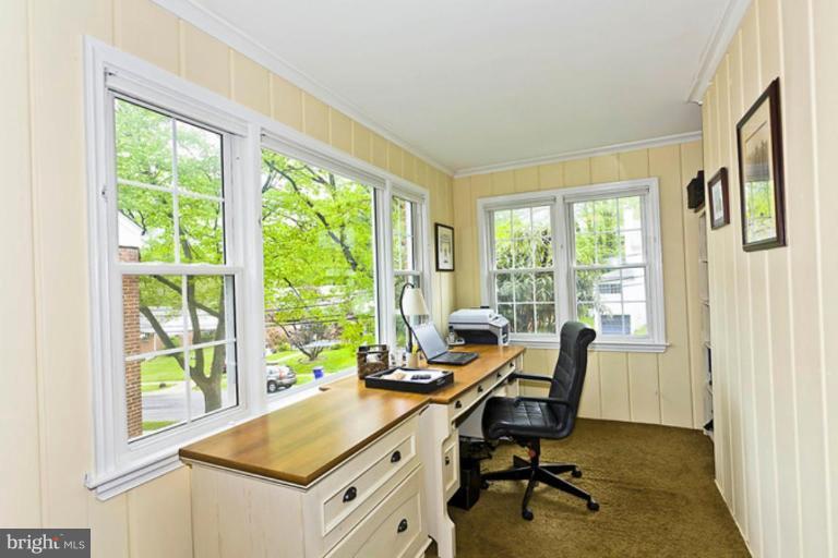 307 Mansfield Road Silver Spring, MD 20910 - Photo 6 of 30 Sunroom