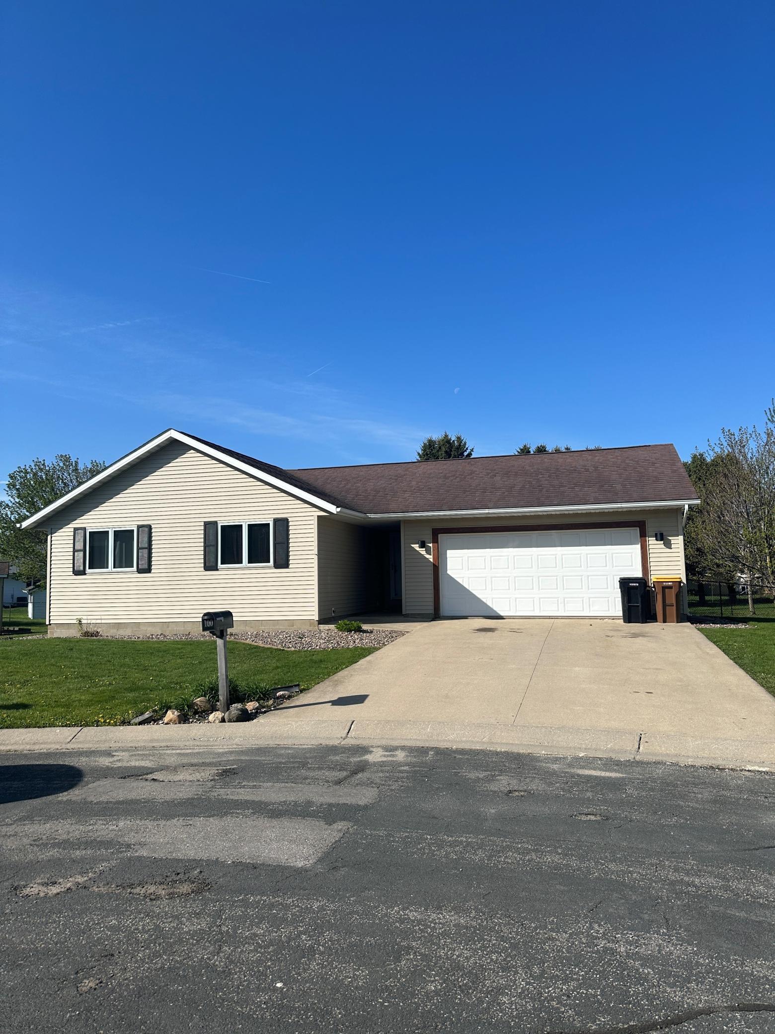 100 Capelle Court Spring Valley, MN 55975 - Photo 1 of 31