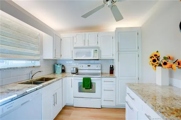 $449,000 | 2370 Northeast Ocean Boulevard, Unit C205, Jensen Beach, FL 34957