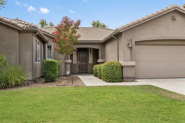 $2,600 | 2313 North Silvervale Street, Visalia, CA 93291