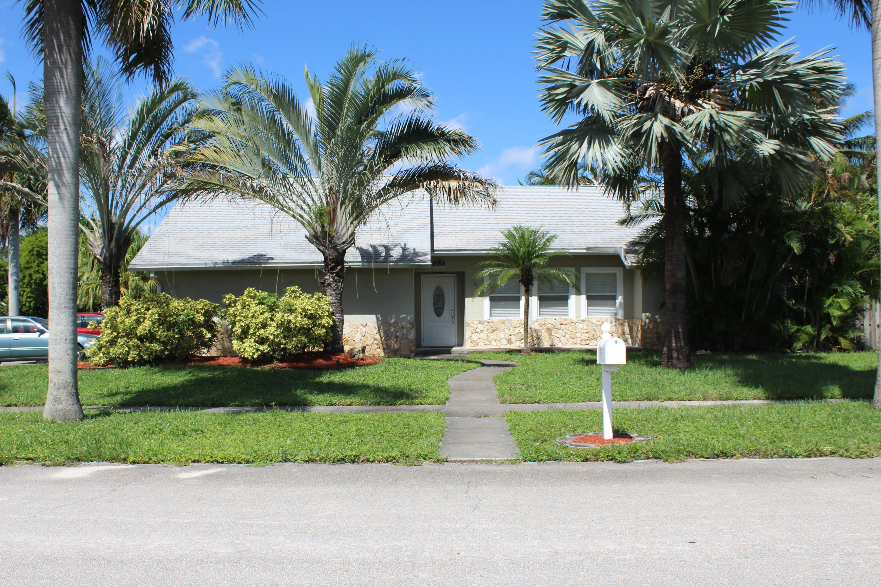 1517 Cormorant Road Delray Beach, FL 33444 - Photo 1 of 28 002