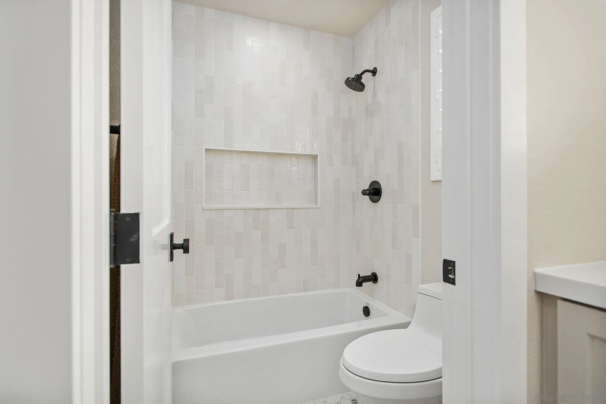 649 Mosaic Circle Oceanside, CA 92057 - Photo 34 of 52