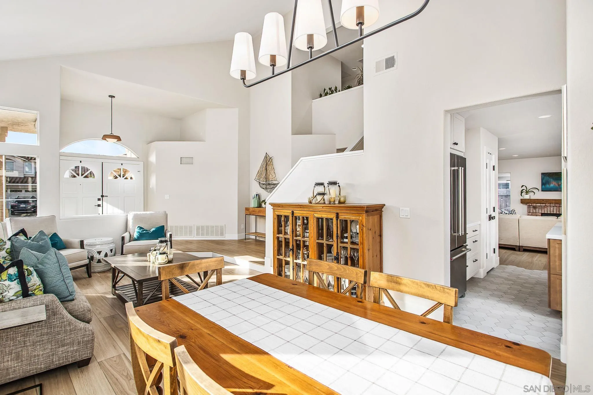 649 Mosaic Circle Oceanside, CA 92057 - Photo 7 of 52