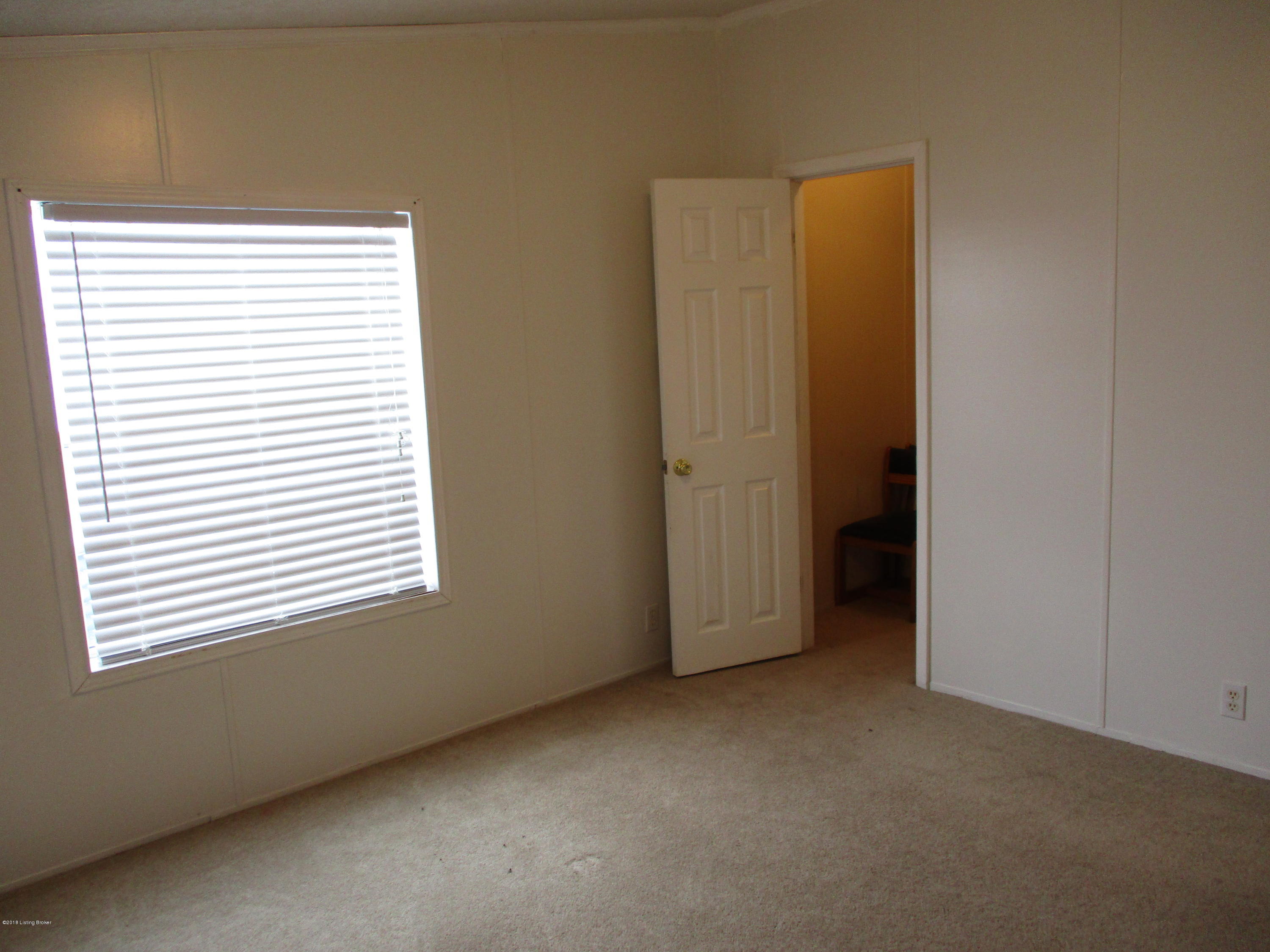 1084 Mack Thomas Road Elizabethtown, KY 42701 - Photo 24 of 29 IMG_0221