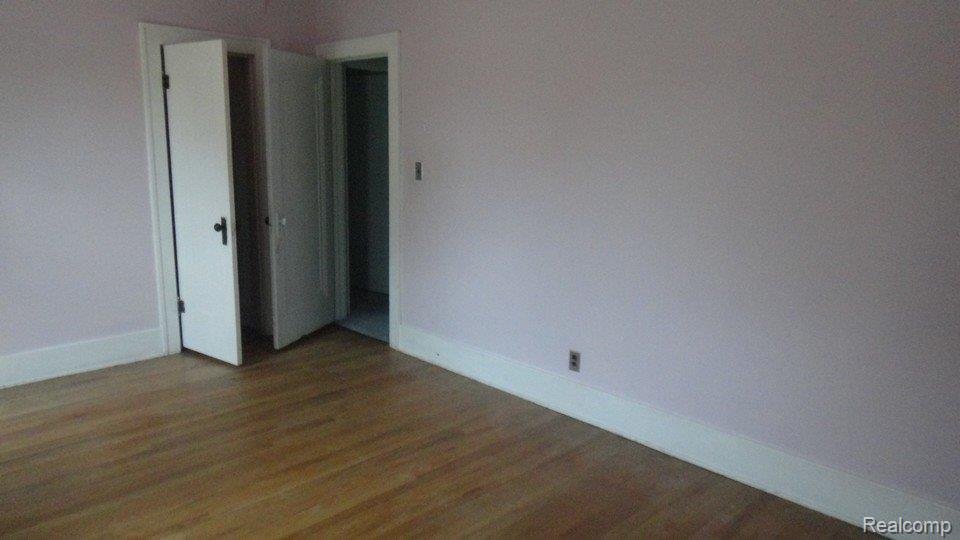 129 North McKinley Road Flushing, MI 48433 - Photo 18 of 31 DSC04879.JPG