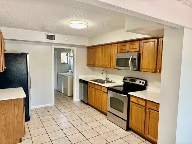 101 Northeast 28th Street Boca Raton, FL 33431 - Photo 12 of 35 Kitchen into Utility room
