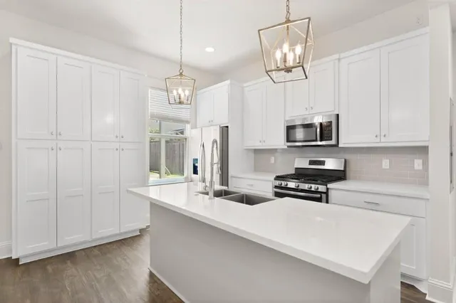 $1,550 | 515 Division Street, Unit 7, Lake Charles, LA 70601