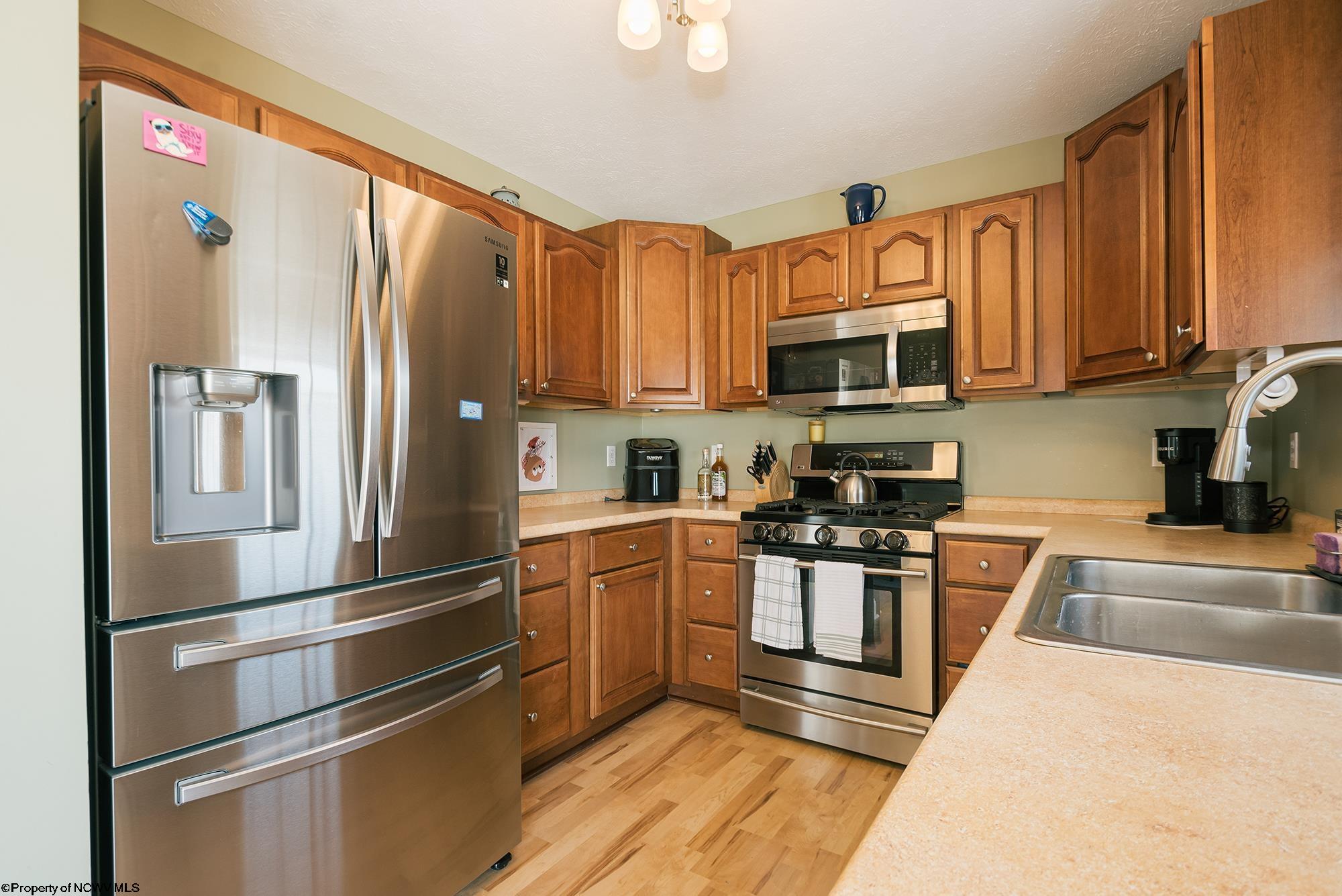 27 Pleasant Ridge Lane Morgantown, WV 26508 - Photo 7 of 28 Gallery Image 7