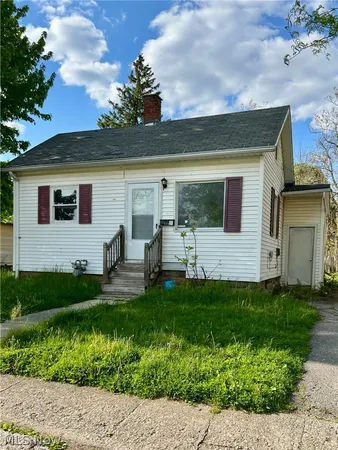 $98,000 | 429 14th Street, Elyria, OH 44035