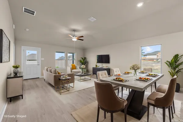 $292,990 | 4827 Maiz Valley, Von Ormy, TX 78073
