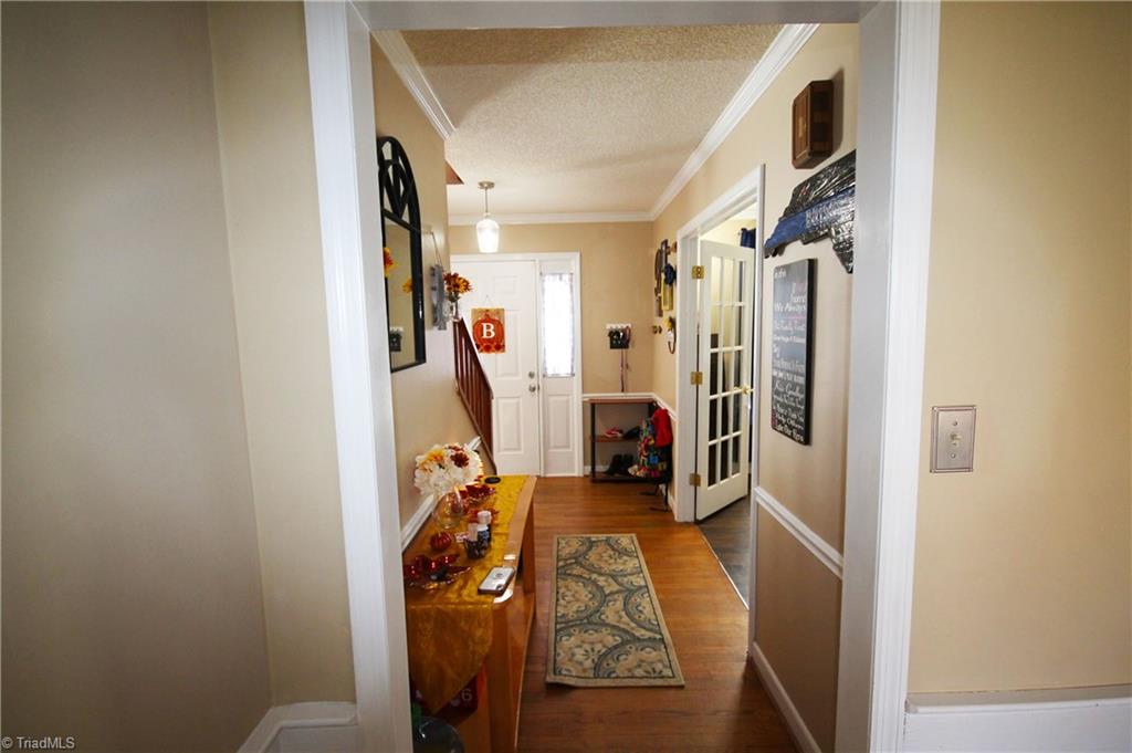 5560 Folkstone Road Pfafftown, NC 27040 - Photo 18 of 44 Gallery Image 18