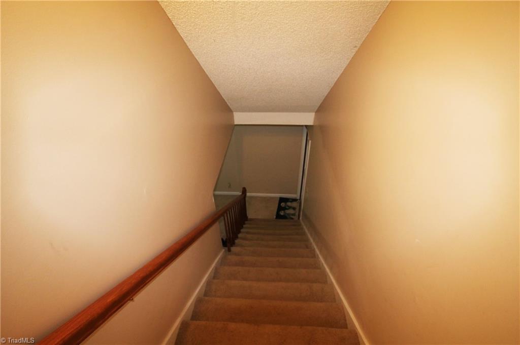 5560 Folkstone Road Pfafftown, NC 27040 - Photo 36 of 44 Gallery Image 36
